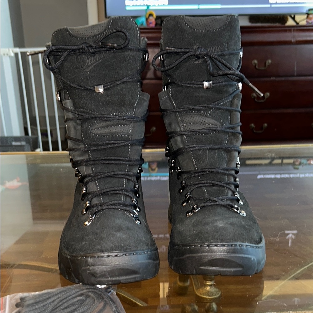 Wildlife Tactical Boots (BRAND NEW)